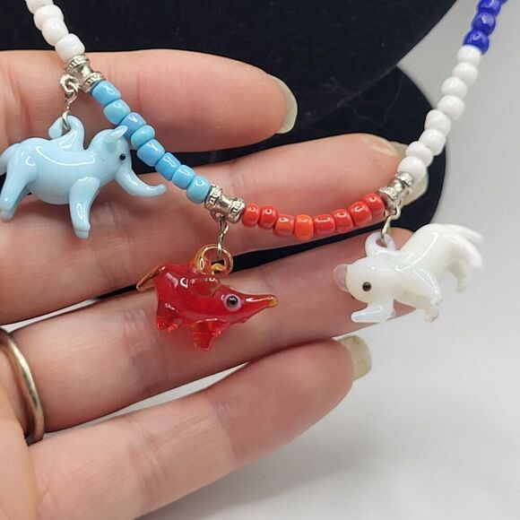 Red White and Blue Blown Glass Elephant Necklace 21in - Picture 1 of 4